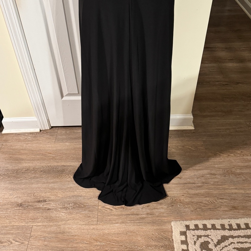 Mac Duggal Black Ring Cutout Halter Gown – Size 2 Formal Wedding Guest Black Tie - Picture 8 of 12